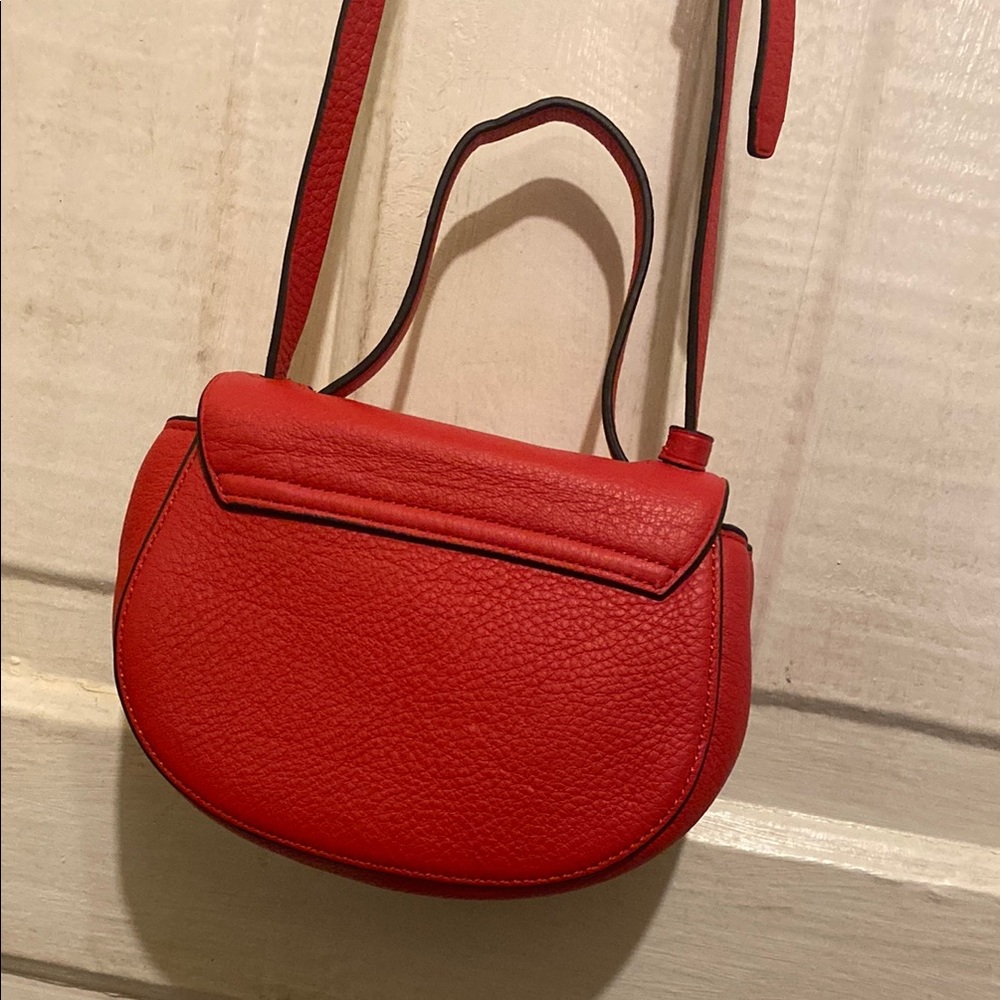 J.Crew 100% Vibrant Red Crossbody Bag with Saddle Shape and Gold Hardware - Picture 14 of 16